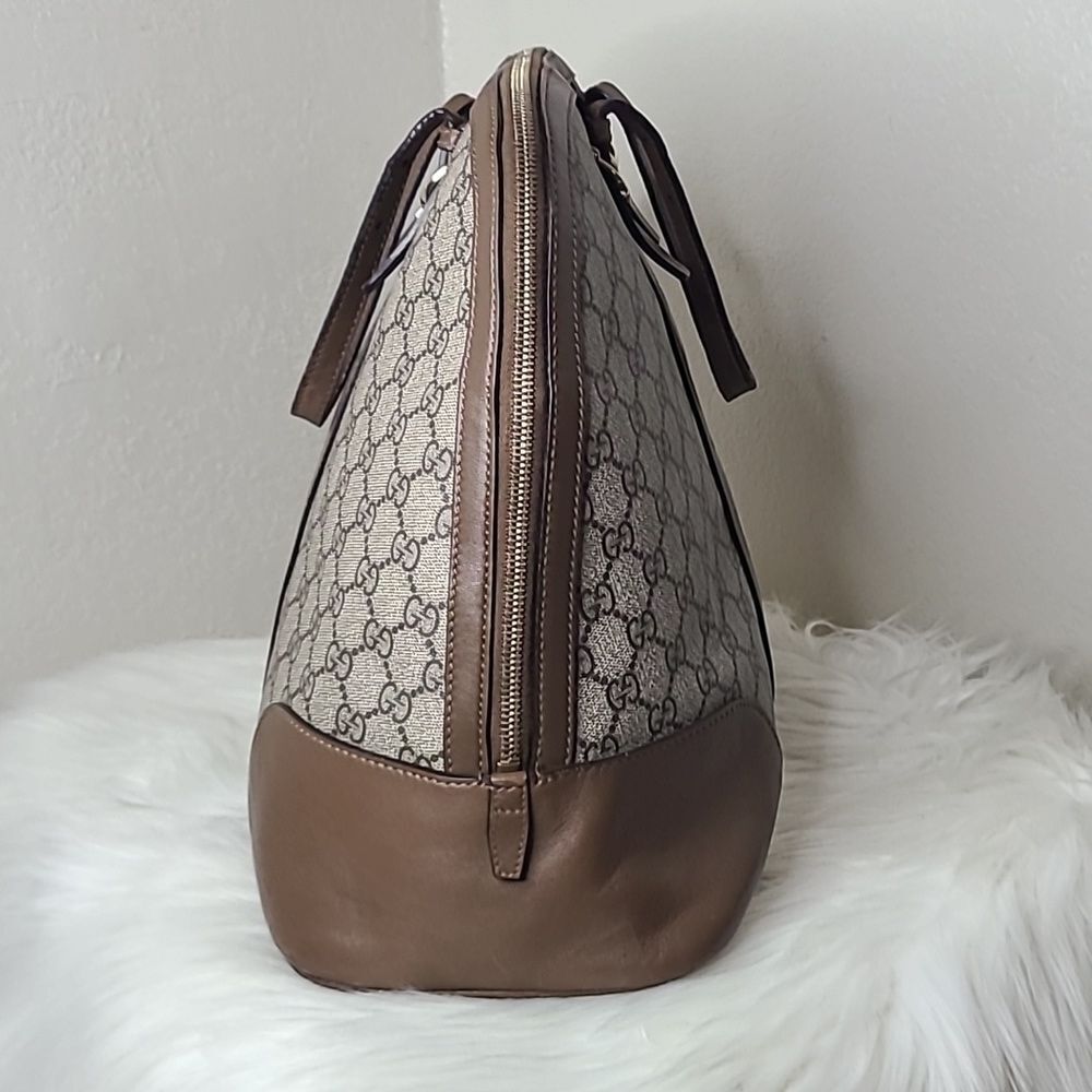 💯 Authentic Gucci Handbag 🍀 - Picture 5 of 16